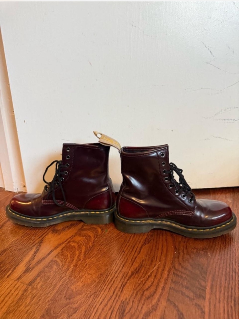 Dr. Martens
1460 oxblood red lace up boots size women's 8
Faux leather - Picture 4 of 8